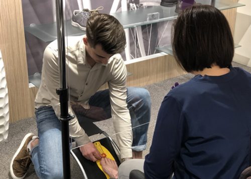 voeten opmeten: 5 redenen waarom de juiste schoenmaat belangrijk is - penninx schoenen gemert